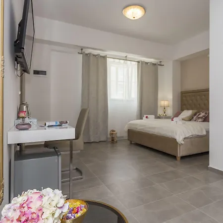 بيت ضيافة Luxury Saint Jacob 4*