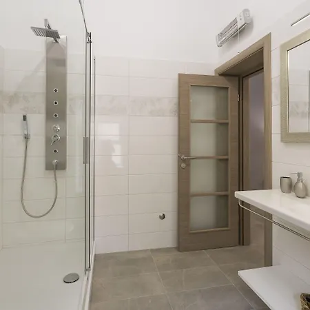 Luxury Saint Jacob Konukevi 4*