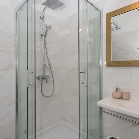 بيت ضيافة Luxury Saint Jacob