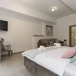 Gostinjska kuća Luxury Saint Jacob 4*