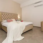 Gostinjska kuća Luxury Saint Jacob