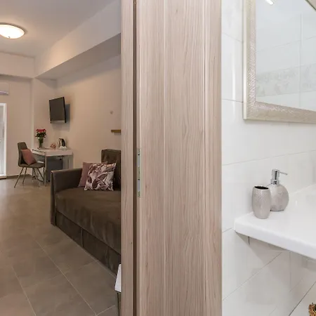 Luxury Saint Jacob