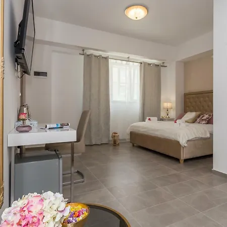 Luxury Saint Jacob