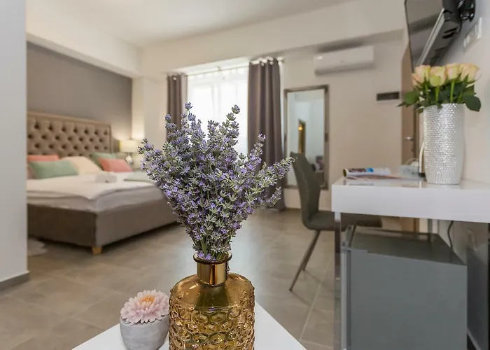 Luxury Saint Jacob