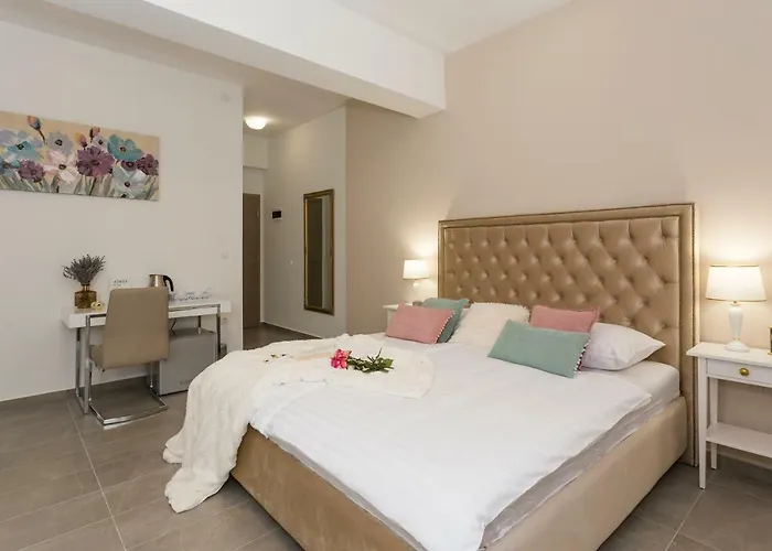 Πανσιόν Luxury Saint Jacob 4*